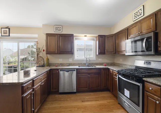 Photo 3 of Sale Pending at 131 Tecumseh Dr, Bolingbrook, IL 60490 | MLS# 12766106 | Listing updated on 2026-10-02