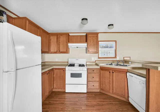 Photo 3 of Manufactured home for sale at 2133 Monroe Dr, Urbana, IL 61801 | MLS# 12766114 | Listing updated on 2026-09-22