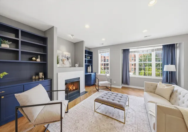 Photo 2 of Condo for sale at 2035 W Division St #3, Chicago, IL 60622 | MLS# 12766115 | Listing updated on 2026-09-24