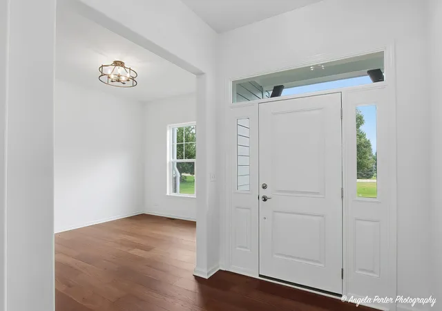 Photo 2 of Single family home for sale at 2907 Pioneer Oaks Dr, Ringwood, IL 60072 | MLS# 12766131 | Listing updated on 2026-10-05