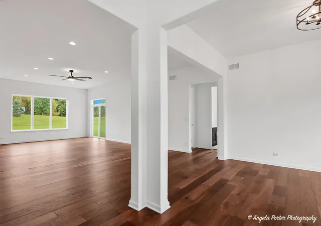 Photo 3 of Single family home for sale at 2907 Pioneer Oaks Dr, Ringwood, IL 60072 | MLS# 12766131 | Listing updated on 2026-10-05