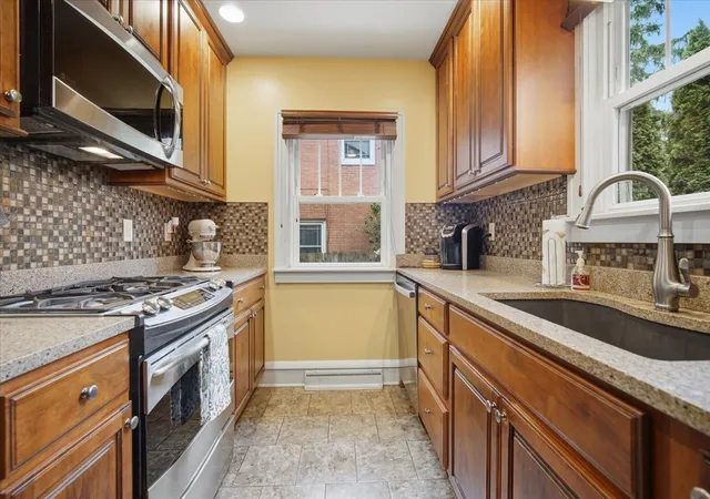 Photo 3 of Single family home for sale at 2014 E Jackson St, Bloomington, IL 61701 | MLS# 12766133 | Listing updated on 2026-09-30