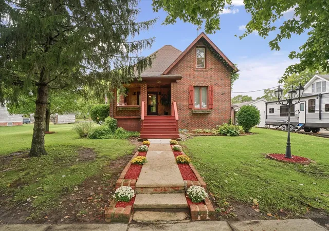 Photo 1 of Single family home for sale at 605 N Vermilion St, Allerton, IL 61810 | MLS# 12766134 | Listing updated on 2026-09-29