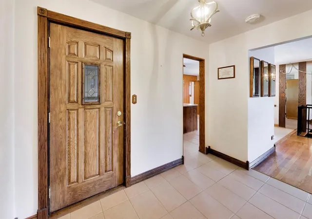 Photo 3 of Single family home for sale at 704 W Lonnquist Blvd, Mount Prospect, IL 60056 | MLS# 12766144 | Listing updated on 2026-09-24