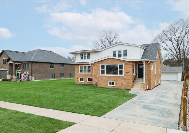 Photo 1 of Single family home for sale at 8110 Lockwood Ave, Burbank, IL 60459 | MLS# 12766148 | Listing updated on 2026-09-24