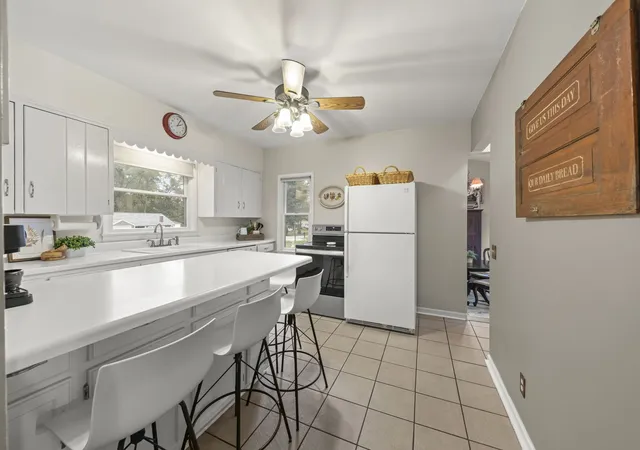 Photo 4 of Single family home for sale at 1007 S Harrison St, Batavia, IL 60510 | MLS# 12766166 | Listing updated on 2026-09-27
