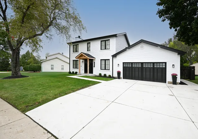 Photo 1 of Single family home for sale at 1321 S Parkview Ter, Algonquin, IL 60102 | MLS# 12766169 | Listing updated on 2026-09-28