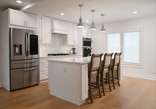 Photo 2 of Single family home for sale at 1321 S Parkview Ter, Algonquin, IL 60102 | MLS# 12766169 | Listing updated on 2026-09-28
