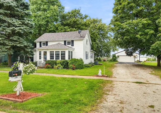 Photo 1 of Single family home for sale at 306 N Canal St, Newark, IL 60541 | MLS# 12766171 | Listing updated on 2026-10-05