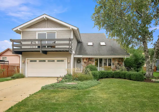 Photo 1 of Single family home for sale at 658 Monterey Dr, Crystal Lake, IL 60014 | MLS# 12766191 | Listing updated on 2026-09-30