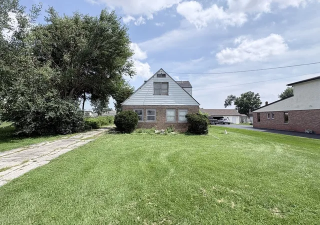 Photo 2 of Single family home for sale at 13539 Long Ave, Crestwood, IL 60418 | MLS# 12766192 | Listing updated on 2026-10-03