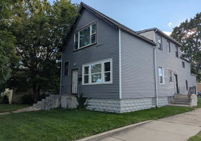 Multi family home for sale at 10700 S Ave M, Chicago, IL 60617 | MLS# 12766200