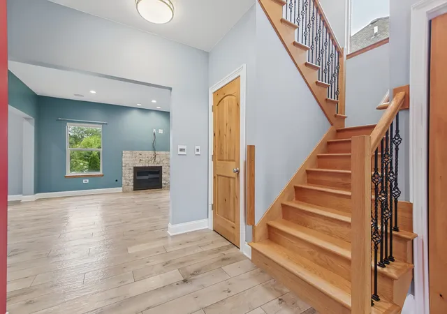 Photo 4 of Single family home for sale at 14335 Surrey Ct, Homer Glen, IL 60491 | MLS# 12766207 | Listing updated on 2026-09-30