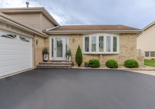 Photo 2 of Single family home for sale at 4431 Farmington Ave, Richton Park, IL 60471 | MLS# 12766221 | Listing updated on 2026-10-06