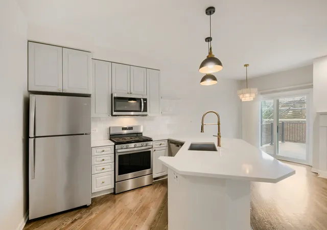 Photo 3 of Condo for sale at 1357 W Fullerton Ave #B, Chicago, IL 60614 | MLS# 12766231 | Listing updated on 2026-09-29