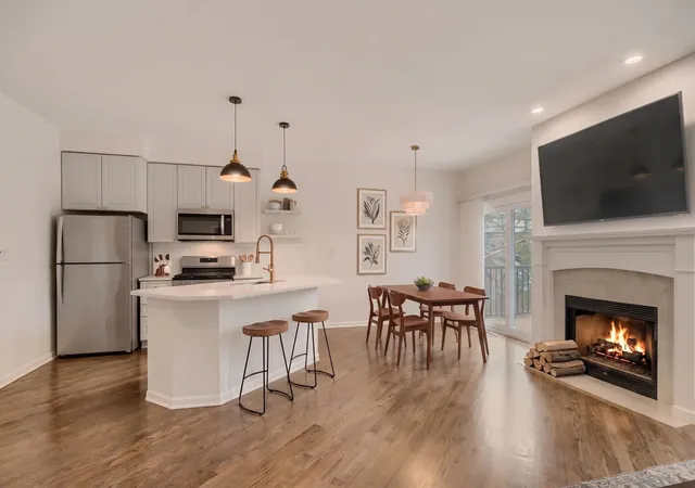 Photo 4 of Condo for sale at 1357 W Fullerton Ave #B, Chicago, IL 60614 | MLS# 12766231 | Listing updated on 2026-09-29