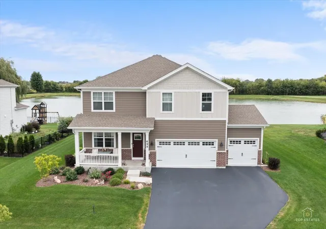Single family home for sale at 695 Kentshire Cir, Elgin, IL 60124 | MLS# 12766249