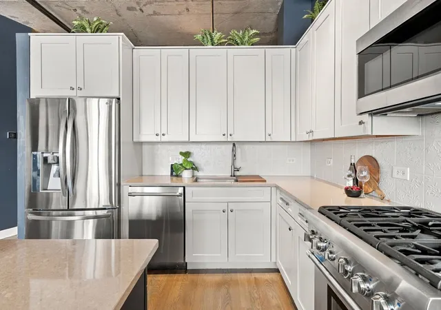 Photo 4 of Condo for sale at 1000 W Adams St #607, Chicago, IL 60607 | MLS# 12766255 | Listing updated on 2026-10-07