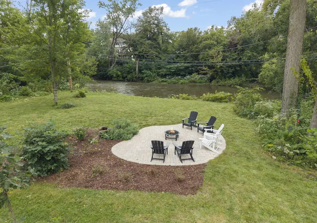 Photo 4 of Single family home for sale at 36 Golden Larch Ct, Naperville, IL 60540 | MLS# 12766257 | Listing updated on 2026-09-25