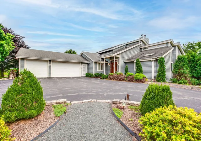 Photo 2 of Single family home for sale at 29325 N Callahan Rd, Wauconda, IL 60084 | MLS# 12766260 | Listing updated on 2026-09-29