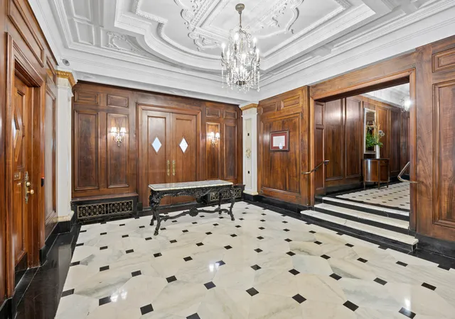 Photo 4 of Condo for sale at 5510 N Sheridan Rd #2A, Chicago, IL 60640 | MLS# 12766261 | Listing updated on 2026-09-22