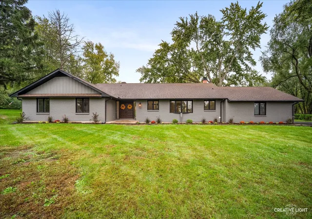 Photo 1 of Single family home for sale at 867 Winmoor Dr, Sleepy Hollow, IL 60118 | MLS# 12766267 | Listing updated on 2026-10-22