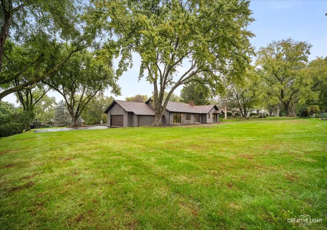 Photo 2 of Single family home for sale at 867 Winmoor Dr, Sleepy Hollow, IL 60118 | MLS# 12766267 | Listing updated on 2026-10-22