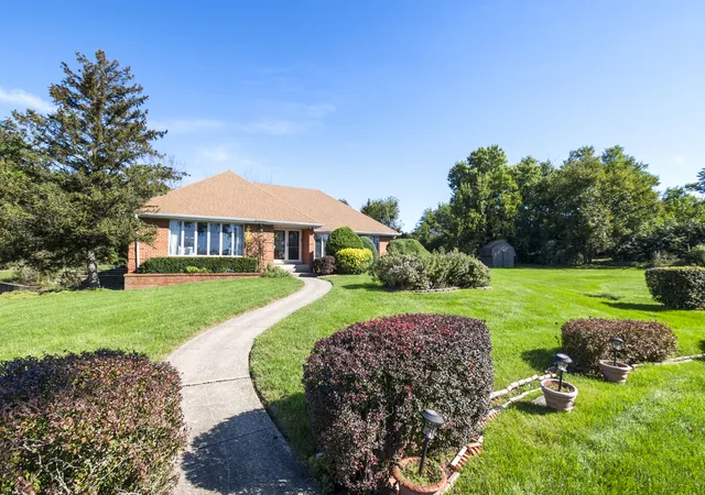 Photo 2 of Single family home for sale at 8120 Rosemere Ct, Willow Springs, IL 60480 | MLS# 12766272 | Listing updated on 2026-10-01