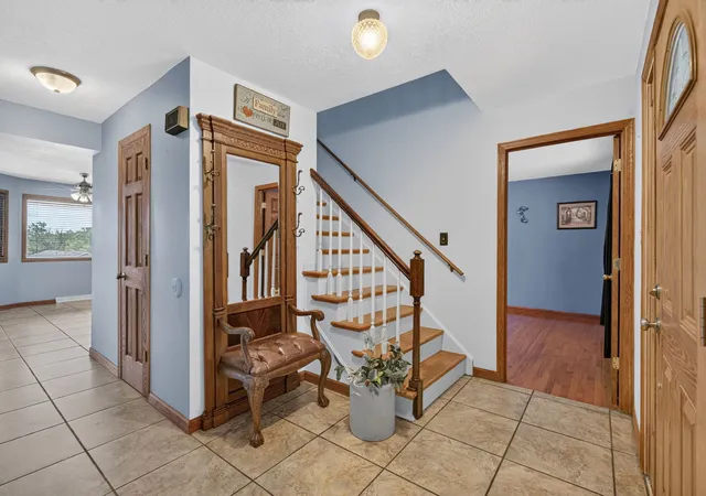 Photo 4 of Single family home for sale at 408 S Brookshore Dr, Shorewood, IL 60404 | MLS# 12766279 | Listing updated on 2026-09-22