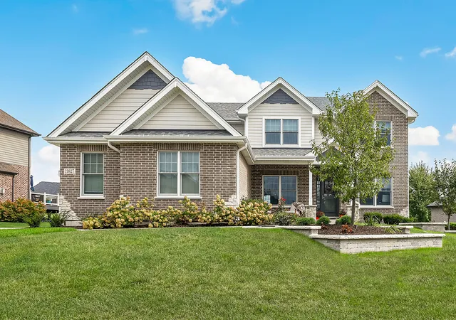 Single family home for sale at 19827 Teluride Ln, Mokena, IL 60448 | MLS# 12766298