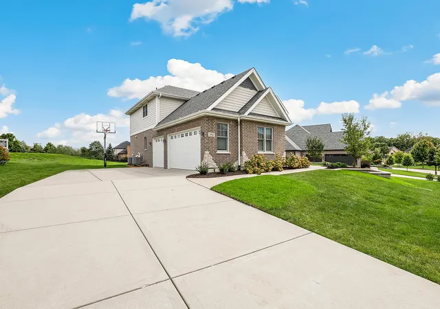Photo 2 of Single family home for sale at 19827 Teluride Ln, Mokena, IL 60448 | MLS# 12766298 | Listing updated on 2026-09-30