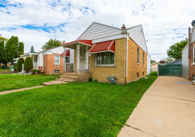 Photo 1 of Single family home for sale at 529 49th Avenue, Bellwood, IL 60104 | MLS# 12766300 | Listing updated on 2026-09-30