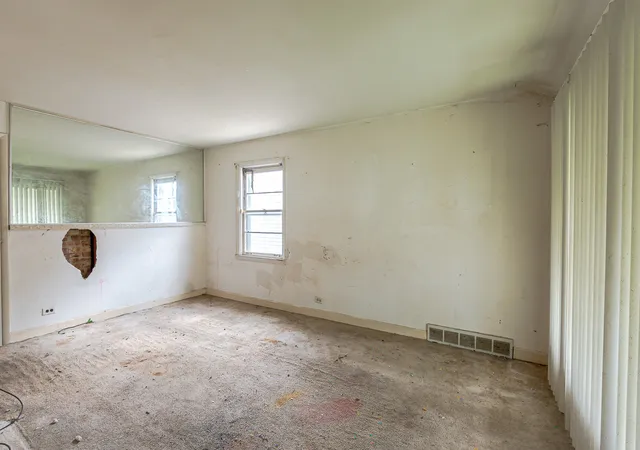 Photo 3 of Single family home for sale at 529 49th Avenue, Bellwood, IL 60104 | MLS# 12766300 | Listing updated on 2026-09-30