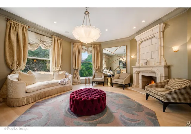 Photo 3 of Condo for sale at 1919 S Prairie Ave #3, Chicago, IL 60616 | MLS# 12766311 | Listing updated on 2026-09-28