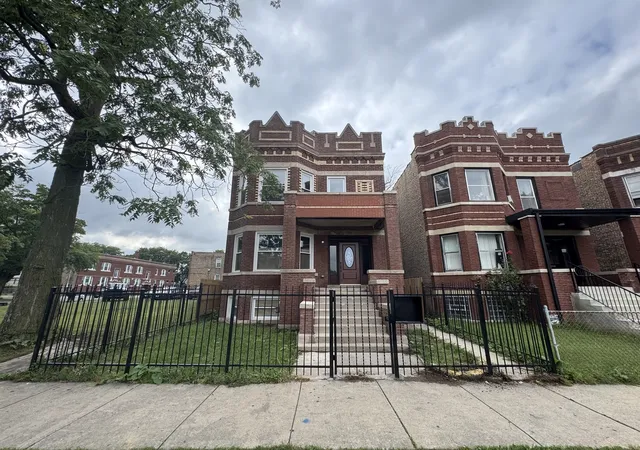 Multi family home for sale at 906 N Lavergne Ave, Chicago, IL 60651 | MLS# 12766319