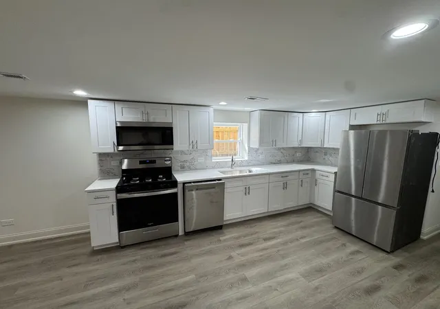 Photo 4 of Multi family home for sale at 906 N Lavergne Ave, Chicago, IL 60651 | MLS# 12766319 | Listing updated on 2026-09-23