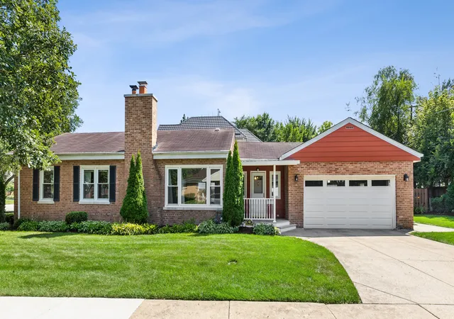 Photo 1 of Single family home for sale at 42 Washington St, Glenview, IL 60025 | MLS# 12766325 | Listing updated on 2026-09-23