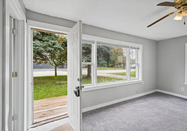 Photo 3 of Single family home for sale at 711 W Howard St, Pontiac, IL 61764 | MLS# 12766327 | Listing updated on 2026-10-22