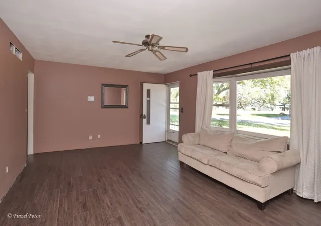 Photo 3 of Single family home for sale at 206 S Maple Ave, Byron, IL 61010 | MLS# 12766353 | Listing updated on 2026-10-27