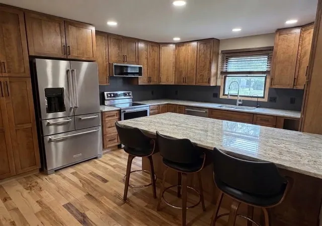 Photo 3 of Single family home for sale at 5 Oaklane Dr, Ottawa, IL 61350 | MLS# 12766355 | Listing updated on 2026-10-20
