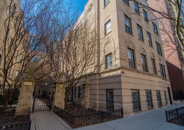 Condo for sale at 2730 N Pine Grv Ave #G, Chicago, IL 60614 | MLS# 12766360