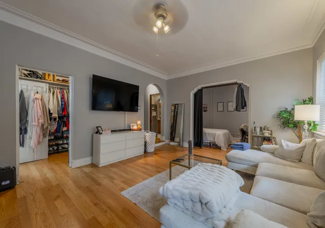 Photo 3 of Condo for sale at 2730 N Pine Grv Ave #G, Chicago, IL 60614 | MLS# 12766360 | Listing updated on 2026-09-24