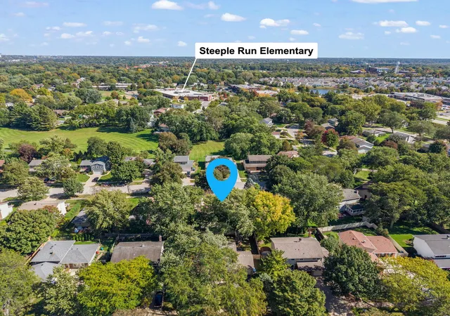 Photo 3 of Single family home for sale at 6s174 Lakewood Dr, Naperville, IL 60540 | MLS# 12766361 | Listing updated on 2026-10-07