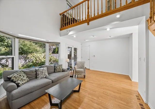 Photo 3 of Townhouse for sale at 812 Chestnut St #B, Deerfield, IL 60015 | MLS# 12766362 | Listing updated on 2026-10-07