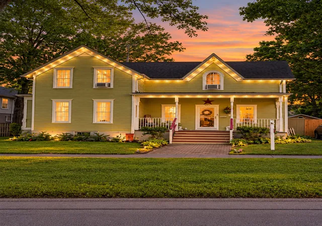Photo 1 of Single family home for sale at 320 E High St, Sycamore, IL 60178 | MLS# 12766377 | Listing updated on 2026-09-28