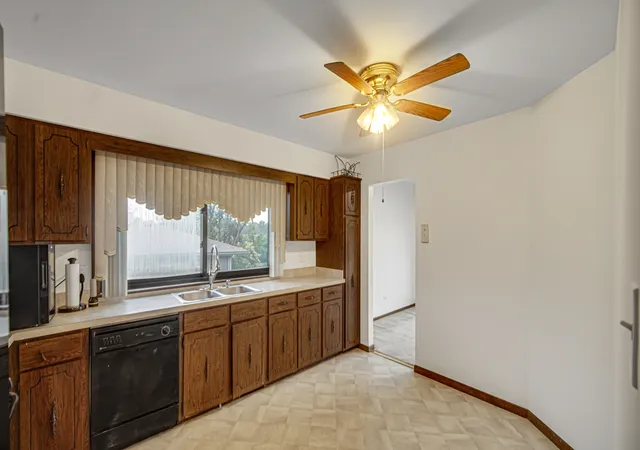 Photo 3 of Single family home for sale at 4431 187th Street, Country Club Hills, IL 60478 | MLS# 12766391 | Listing updated on 2026-09-26