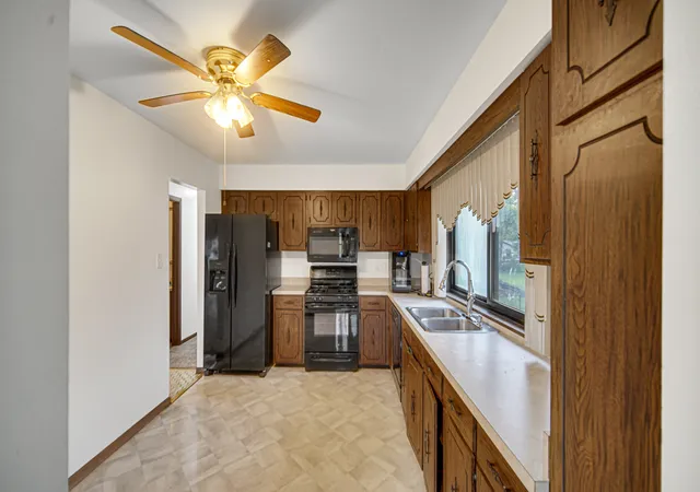 Photo 4 of Single family home for sale at 4431 187th Street, Country Club Hills, IL 60478 | MLS# 12766391 | Listing updated on 2026-09-26