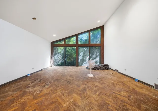 Photo 3 of Single family home for sale at 63 Graymoor Ln, Olympia Fields, IL 60461 | MLS# 12766394 | Listing updated on 2026-10-06