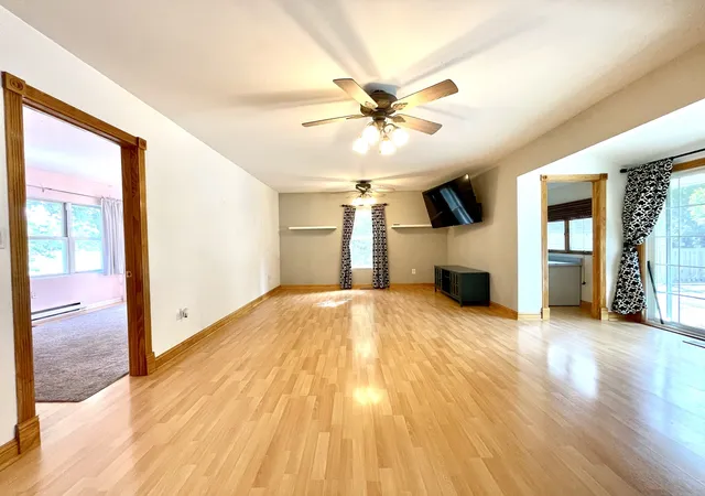 Photo 3 of Single family home for sale at 567 S Chestnut St, Chebanse, IL 60922 | MLS# 12766396 | Listing updated on 2026-09-30