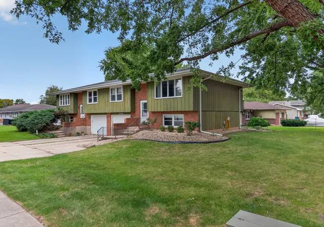 Photo 1 of Multi family home for sale at 1520 Adams St, Ottawa, IL 61350 | MLS# 12766398 | Listing updated on 2026-10-04